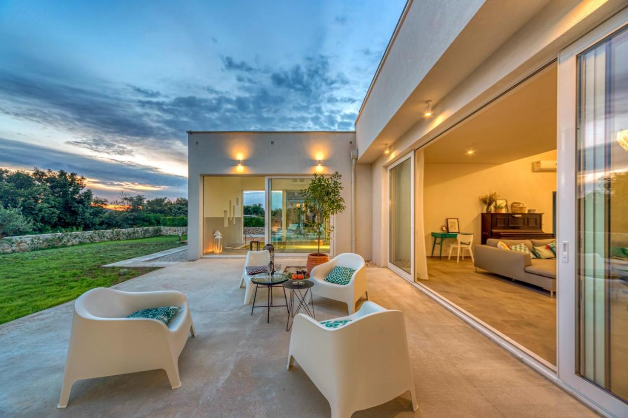 Villa Vela Muline - 8 Plus 2 Guests - Heated Pool Углян Екстериор снимка