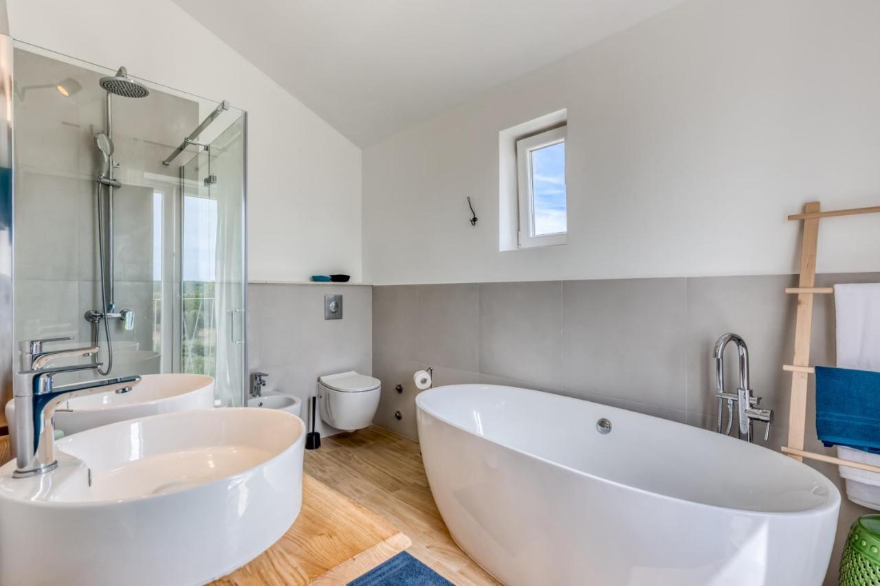 Villa Vela Muline - 8 Plus 2 Guests - Heated Pool Углян Екстериор снимка
